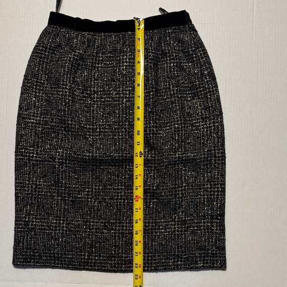 GIVENCHY Vintage Nouvelle Boutique Black Gold Metallic Thread Tweed Skirt Size S - Picture 7 of 10